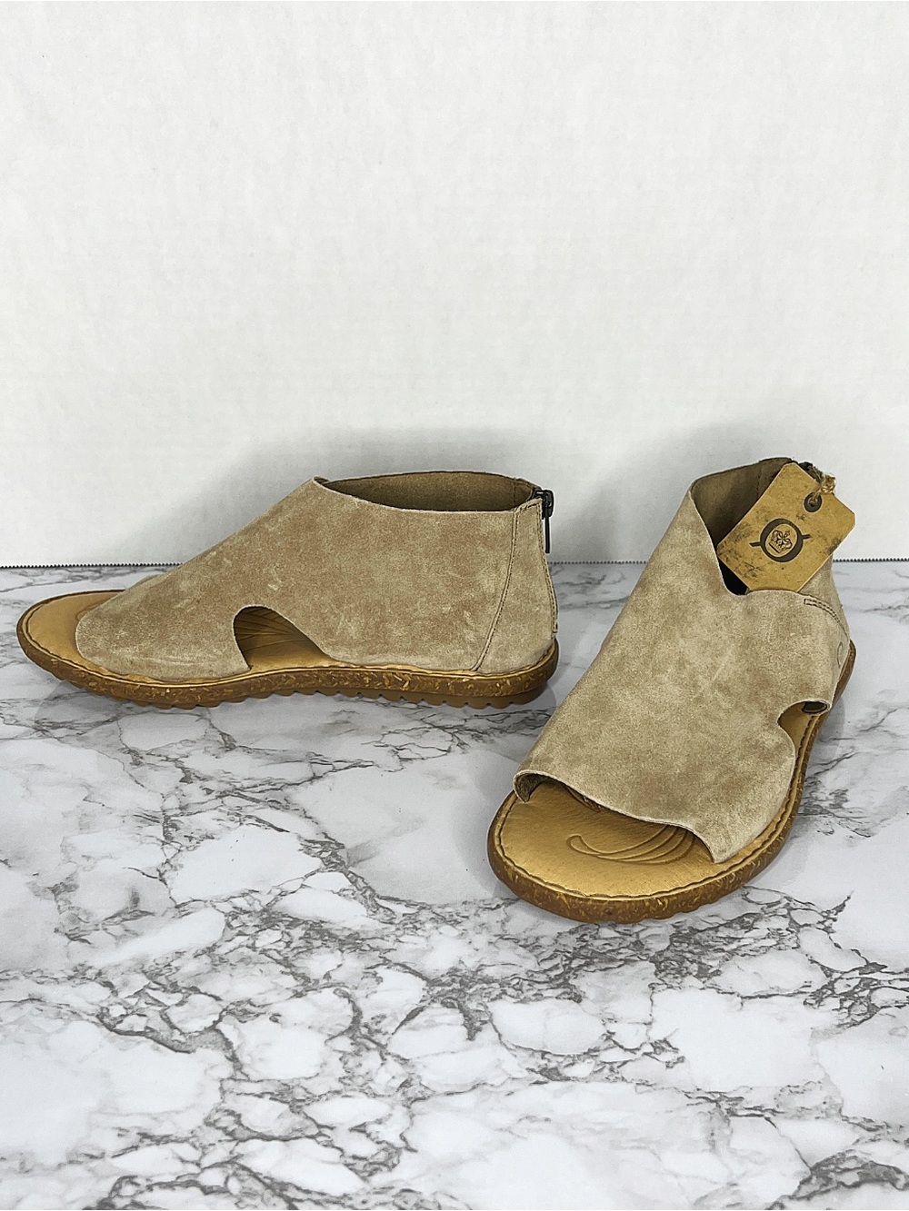 Born Women's Suede Open-Toe Sandals Boho Comfort Shoes in Taupe Size 9M - Picture 2 of 8